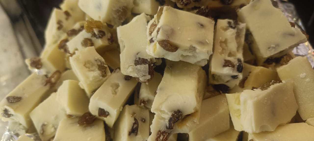 White Raisin Chocolate