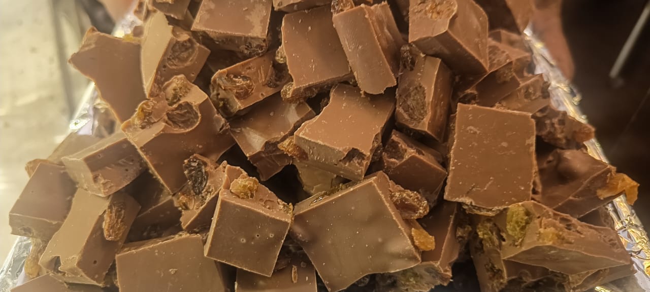 Milk Raisin Chocolate